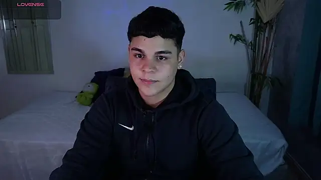 eithan jonnes online show from February 10, 2026, 3:38 am