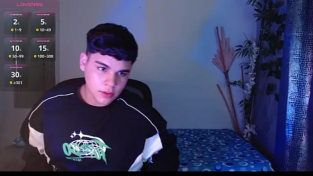 eithan jonnes online show from March 30, 2026, 4:25 am