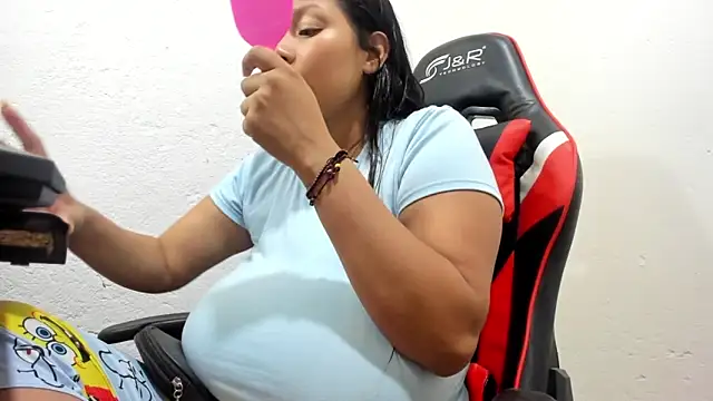QueenNyxx online show from April 29, 2026, 3:38 pm