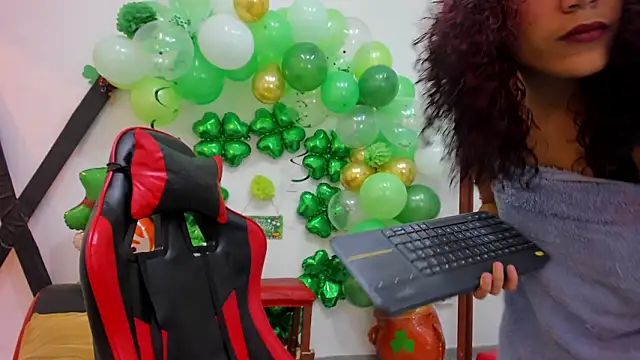 Snapshot of Ruby_RedMoon2 chatting on March 16, 2026, 8:44 pm Ruby RedMoon2 online show from March 16, 2026, 8:44 pm