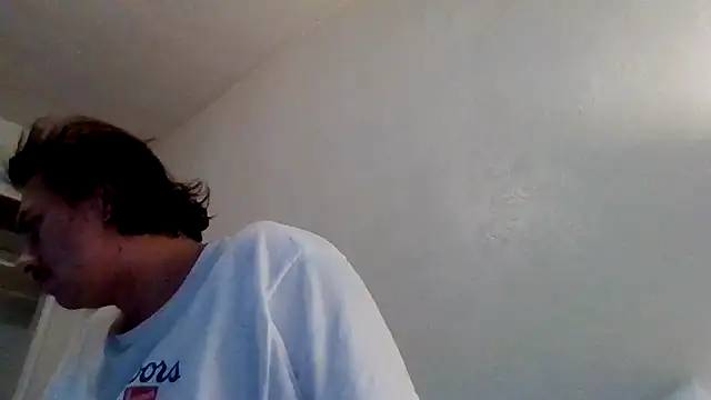 Tallhungandcloudy online show from February 20, 2026, 9:50 pm