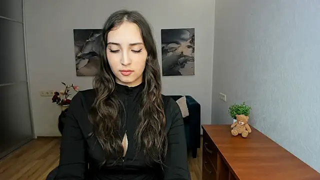 Snapshot of Effy_Royse chatting on May 10, 2026, 5:37 pm Effy Royse online show from May 10, 2026, 5:37 pm