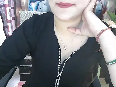 Snapshot of _chitranshi chatting on May 9, 2026, 5:44 am chitranshi online show from May 9, 2026, 5:44 am