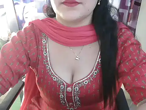 Snapshot of _chitranshi chatting on April 24, 2026, 5:42 am chitranshi online show from April 24, 2026, 5:42 am