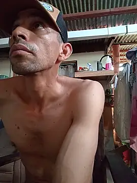Snapshot of segnini21 chatting on May 13, 2026, 6:26 pm segnini21 online show from May 13, 2026, 6:26 pm