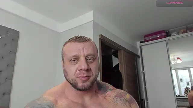 Snapshot of Samson_Legend chatting on January 13, 2025, 11:52 am Samson Legend online show from January 13, 2025, 11:52 am