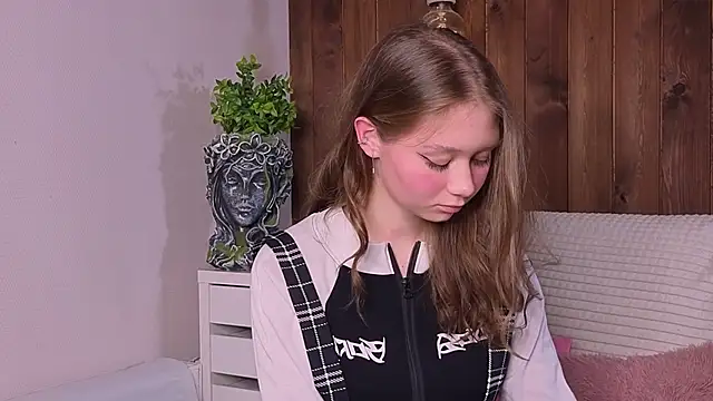 Snapshot of HolliBillig chatting on February 11, 2026, 8:20 pm HolliBillig online show from February 11, 2026, 8:20 pm