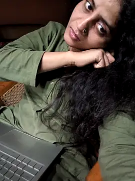 Snapshot of sexysilmy chatting on April 5, 2026, 4:13 pm sexysilmy online show from April 5, 2026, 4:13 pm