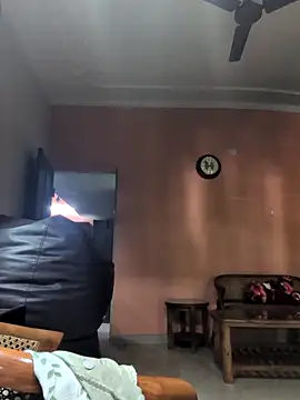 Snapshot of sexysilmy chatting on April 15, 2026, 5:24 am sexysilmy online show from April 15, 2026, 5:24 am