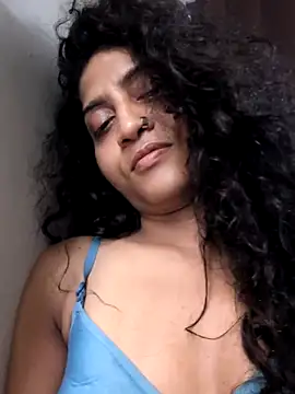 sexysilmy online show from May 3, 2026, 7:13 am
