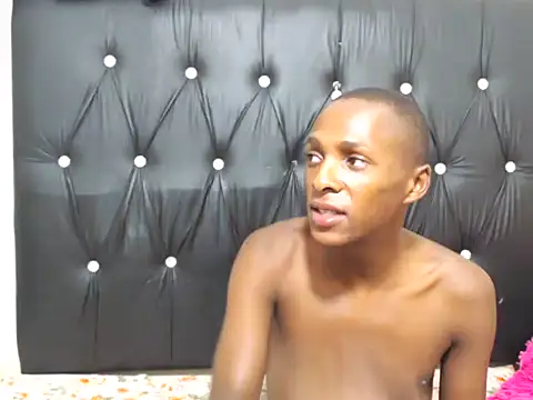 NtandoXx online show from February 15, 2026, 8:41 pm