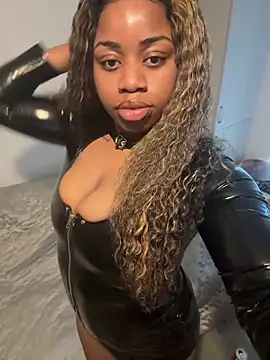 Snapshot of DuchessDubh961 chatting on February 10, 2026, 12:37 pm DuchessDubh961 online show from February 10, 2026, 12:37 pm