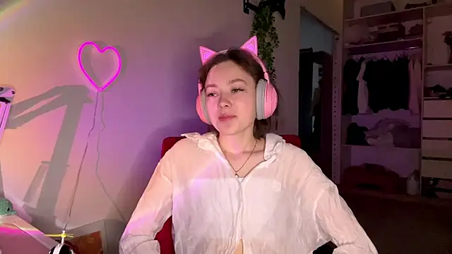 Snapshot of SlunkRear chatting on February 19, 2026, 10:07 pm SlunkRear online show from February 19, 2026, 10:07 pm