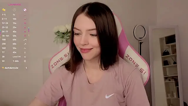 LizaRise online show from March 13, 2026, 2:55 pm