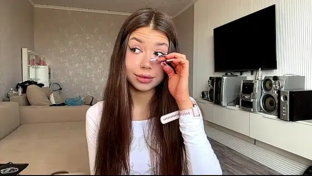 You Club Winx online show from April 11, 2026, 7:16 am