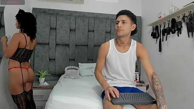 NaughtyVibes OS online show from April 16, 2026, 2:12 am