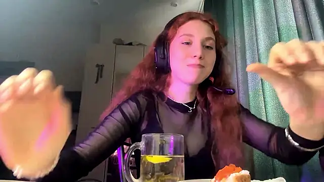 AliceCarrol online show from February 24, 2026, 12:28 pm