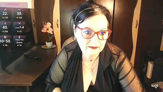 exiMIlf online show from May 12, 2026, 1:17 pm