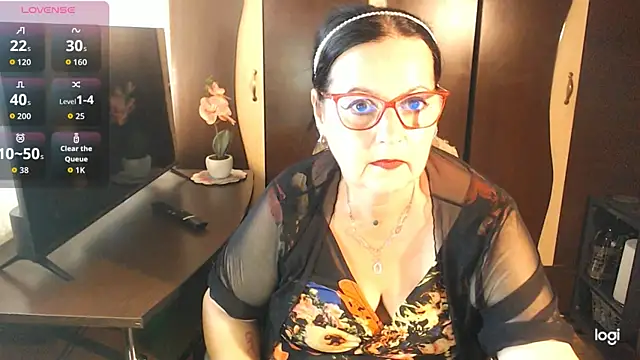 exiMIlf online show from July 6, 2026, 2:13 pm