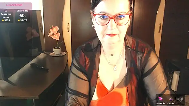 exiMIlf online show from May 13, 2026, 11:28 am