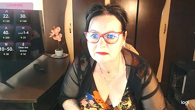 exiMIlf online show from May 30, 2026, 10:21 am
