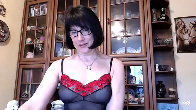 Vlastelina online show from April 3, 2026, 1:28 pm