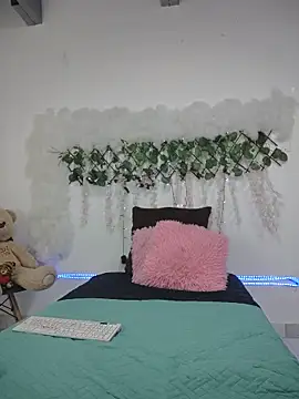 Snapshot of laila_d chatting on June 10, 2026, 10:22 pm laila d online show from June 10, 2026, 10:22 pm