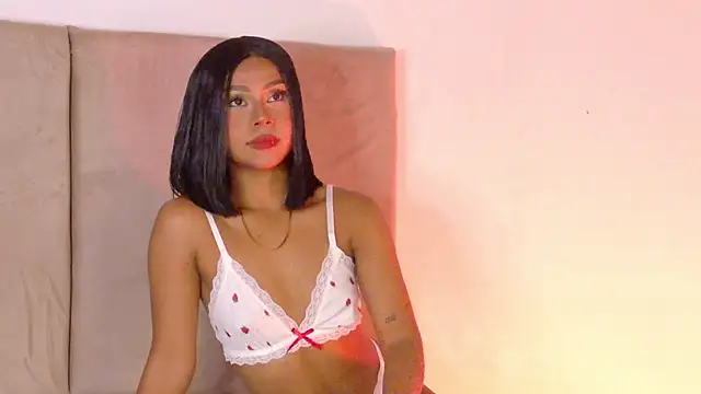 Snapshot of EmmaDalton chatting on February 28, 2026, 6:18 pm EmmaDalton online show from February 28, 2026, 6:18 pm