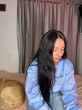 Snapshot of _Mia_kiss_ chatting on February 15, 2026, 1:17 am Mia kiss online show from February 15, 2026, 1:17 am