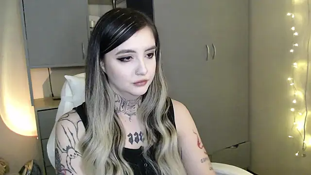 Rin Tozier online show from February 19, 2026, 12:40 am