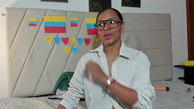 Snapshot of samaraa_smith1 chatting on July 16, 2026, 12:13 pm samaraa smith1 online show from July 16, 2026, 12:13 pm