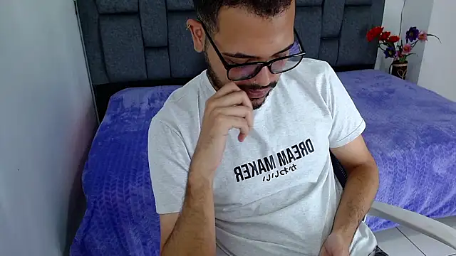 J black  online show from February 13, 2026, 8:09 pm