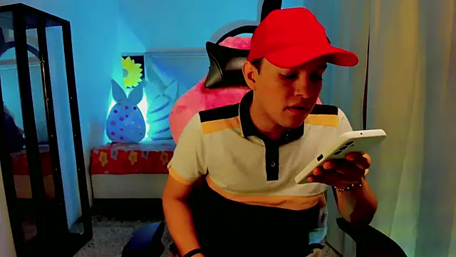 Top and bottom online show from April 6, 2026, 8:43 pm