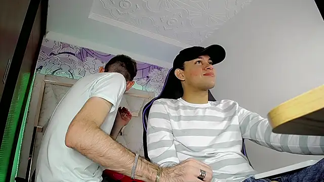 Top and bottom online show from March 11, 2026, 8:14 pm