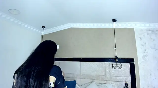 CloheBell online show from March 29, 2026, 8:10 pm