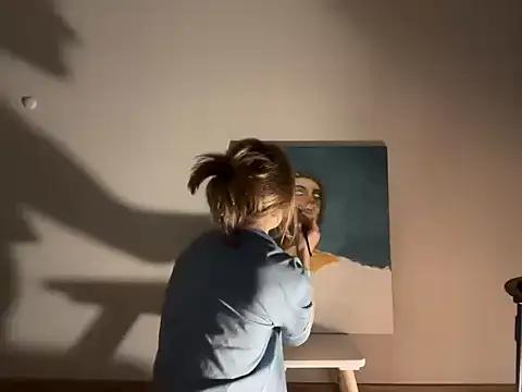 tesalove online show from March 23, 2026, 11:15 pm