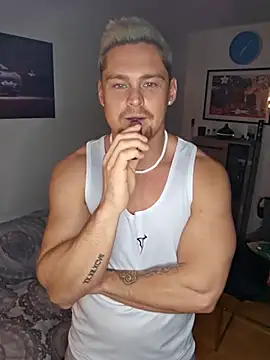 Snapshot of EddyRise- chatting on February 26, 2026, 6:08 pm EddyRise- online show from February 26, 2026, 6:08 pm