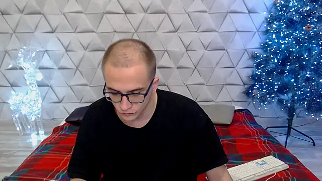 Pure Aura online show from February 22, 2026, 6:09 pm