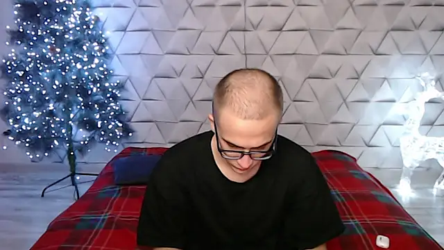 Pure Aura online show from February 14, 2026, 9:37 pm