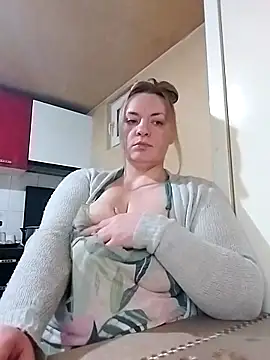 HotStepmommy4 online show from March 12, 2026, 10:47 pm