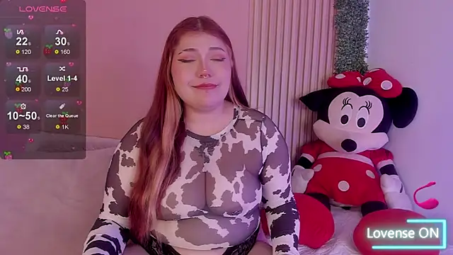 Snapshot of Winnie_cutee chatting on April 22, 2026, 1:23 am Winnie cutee online show from April 22, 2026, 1:23 am