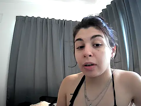 violetazein7 online show from February 17, 2026, 7:22 pm