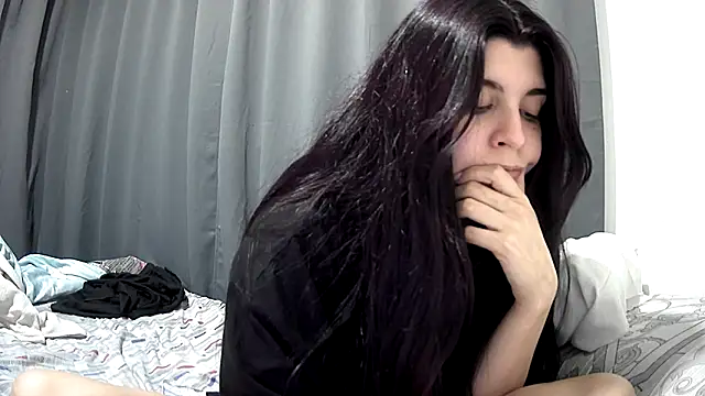 Snapshot of violetazein7 chatting on June 29, 2026, 1:56 am violetazein7 online show from June 29, 2026, 1:56 am