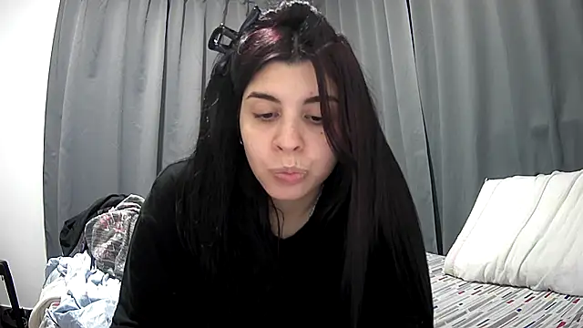 Snapshot of violetazein7 chatting on May 4, 2026, 1:53 am violetazein7 online show from May 4, 2026, 1:53 am