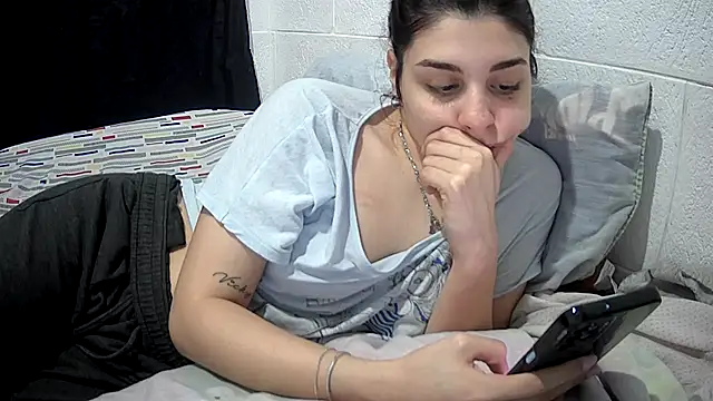 Snapshot of violetazein7 chatting on July 12, 2026, 4:35 am violetazein7 online show from July 12, 2026, 4:35 am