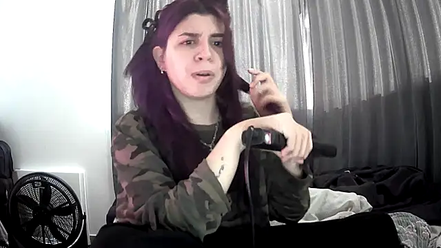 Snapshot of violetazein7 chatting on May 17, 2026, 6:19 pm violetazein7 online show from May 17, 2026, 6:19 pm
