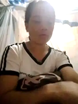 Snapshot of molly-xx chatting on July 13, 2026, 10:42 pm molly-xx online show from July 13, 2026, 10:42 pm