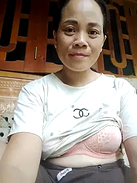 Snapshot of molly-xx chatting on July 10, 2026, 5:18 am molly-xx online show from July 10, 2026, 5:18 am