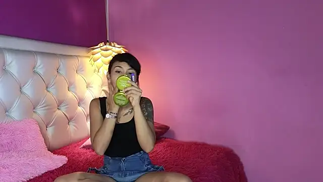 ivonne heaven online show from February 24, 2026, 6:53 pm