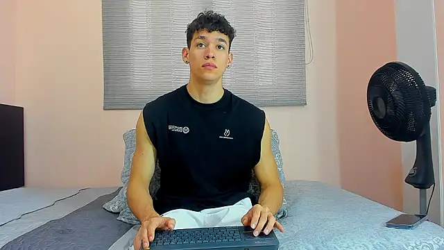 Muscle  Myke online show from February 22, 2026, 12:29 pm